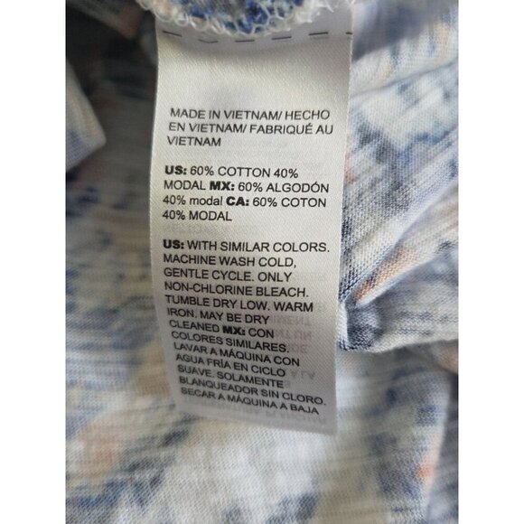 Chico's Watercolor Floral Tee Women's Size XXL Stretchy Soft 3/4 Sleeves - Picture 6 of 6